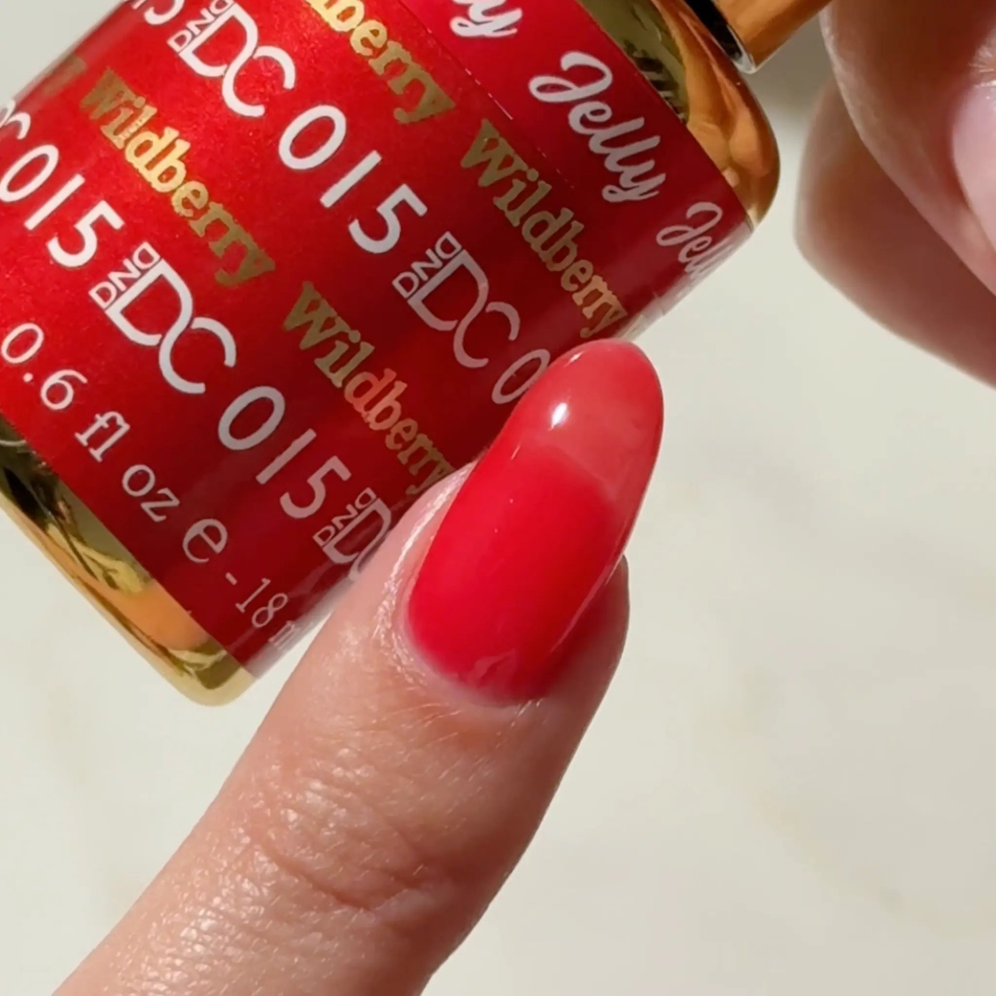 DND DC All My Jelly Gel Polish – #015 Wildberry (0.6oz / 18ml) – NEW 2026